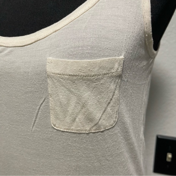 J.Crew Scoop Neck Off White Sleeveless Tee Size SMALL - Picture 2 of 6